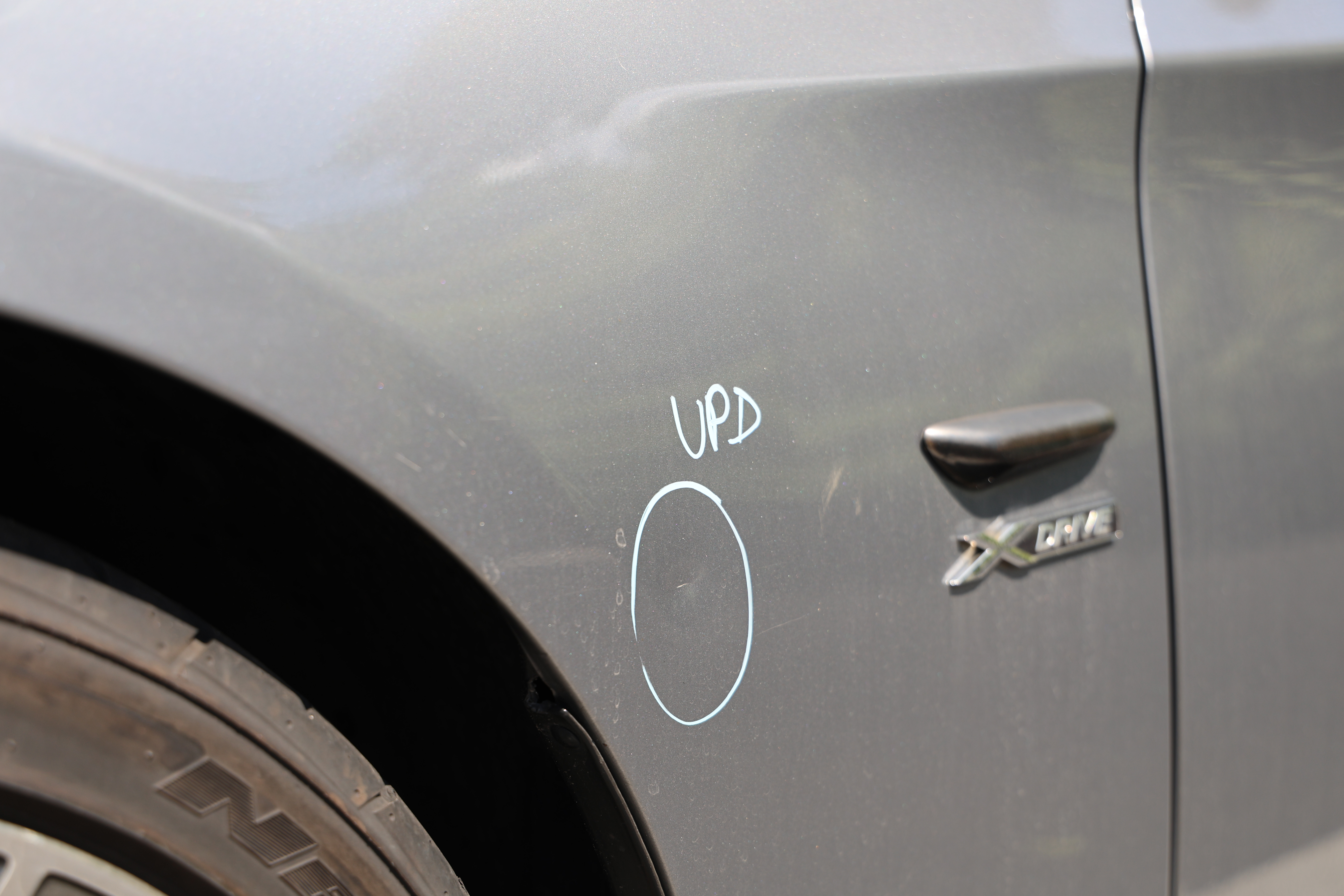 Paintless Dent Removal – Keep The Original Paint Intact